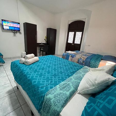 Hotel Y Cafe Ixmati Suchitoto エクステリア 写真