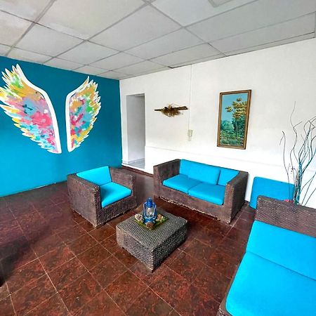 Hotel Y Cafe Ixmati Suchitoto エクステリア 写真