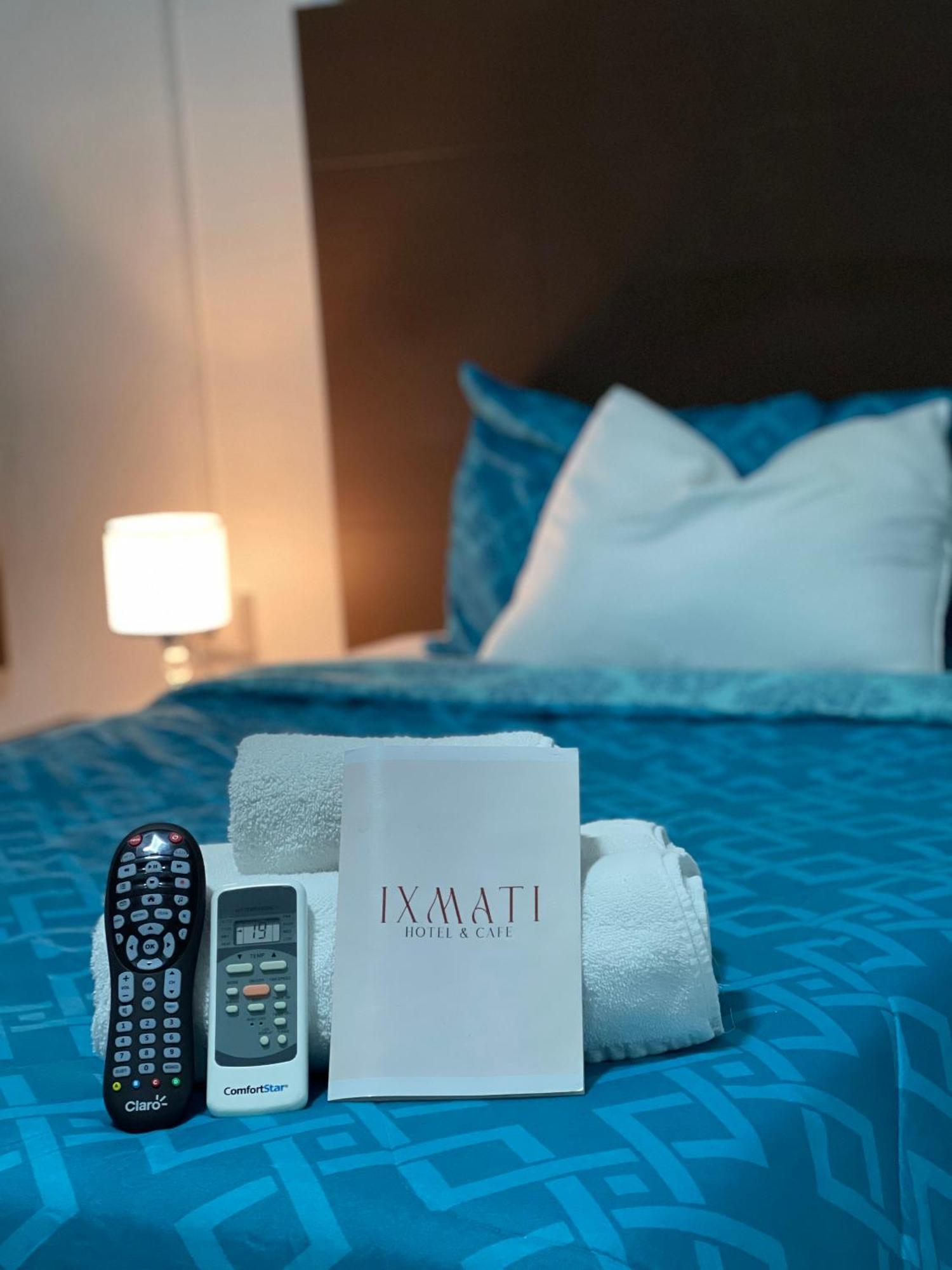 Hotel Y Cafe Ixmati Suchitoto エクステリア 写真