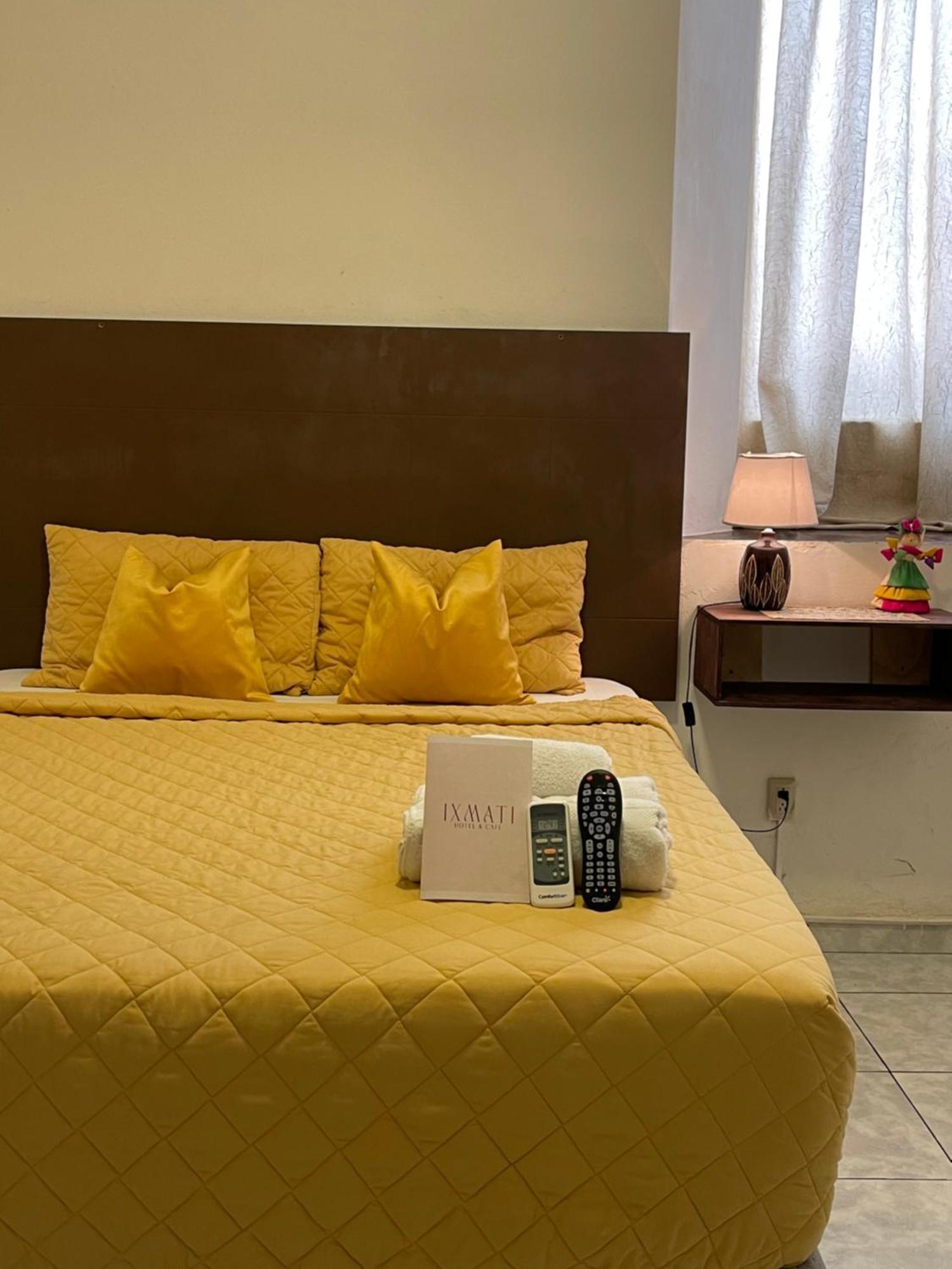 Hotel Y Cafe Ixmati Suchitoto エクステリア 写真