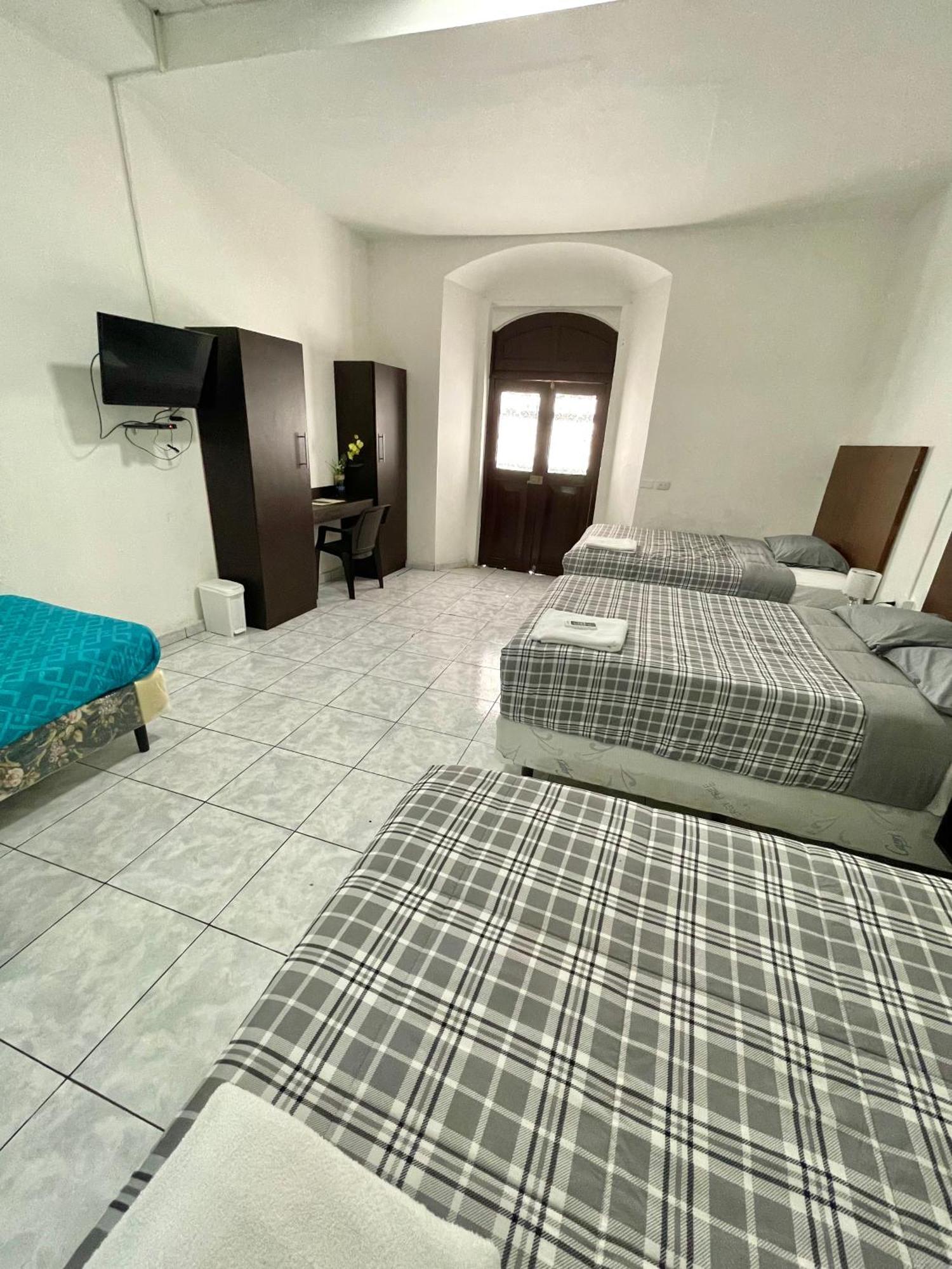 Hotel Y Cafe Ixmati Suchitoto エクステリア 写真