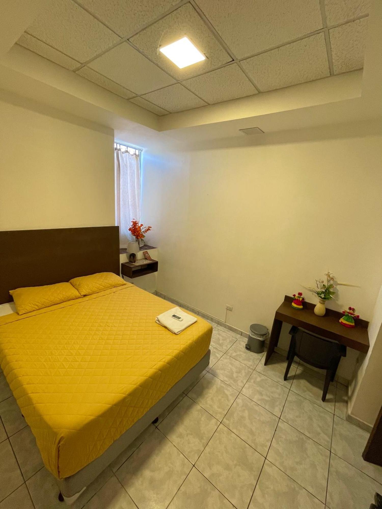 Hotel Y Cafe Ixmati Suchitoto エクステリア 写真